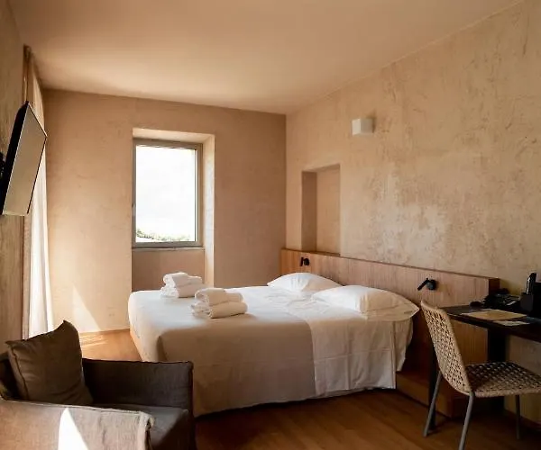 Olivedo 3* Varenna